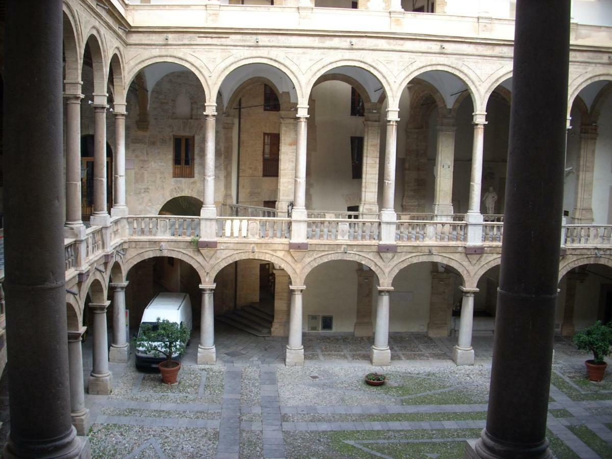 Casa Clo Alla Cattedrale Palermo Eksteriør billede